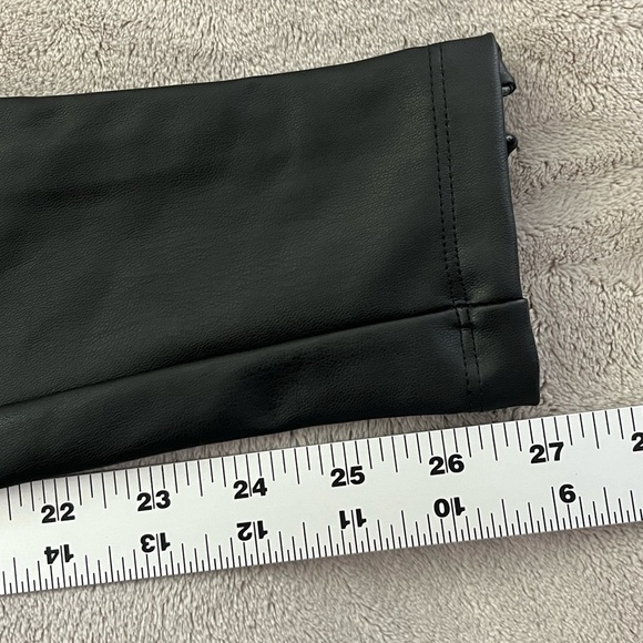 NWT Generation Love Size XS Women's Dawson Vegan Leather Button Leggings Chic - Picture 16 of 16